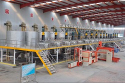 不锈钢反应釜安装现场